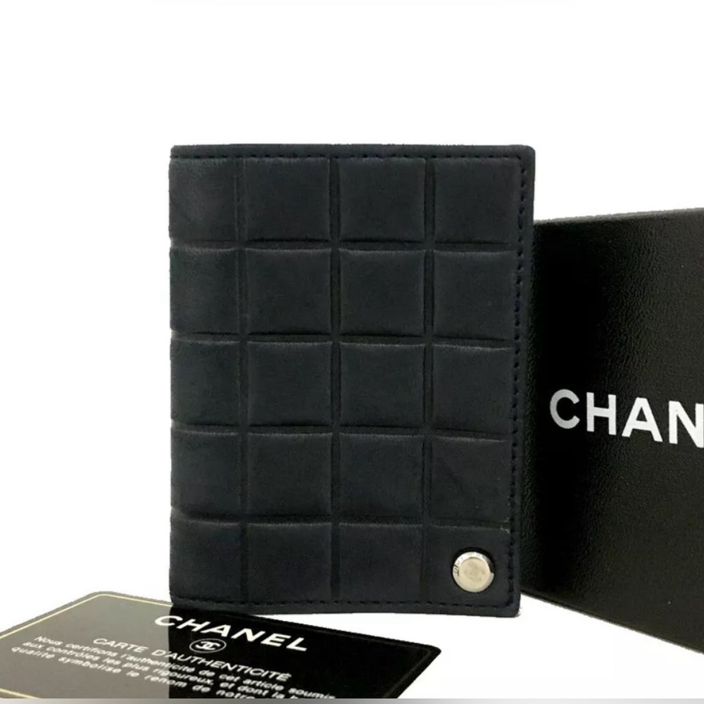 CHANEL Chocolate Bar CC Logo Leather Card Case Holder